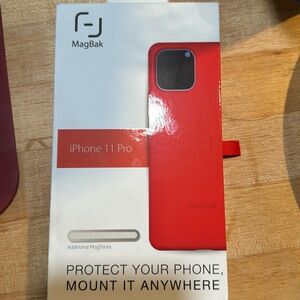 An Iphone 11 PRO Magnetic case.